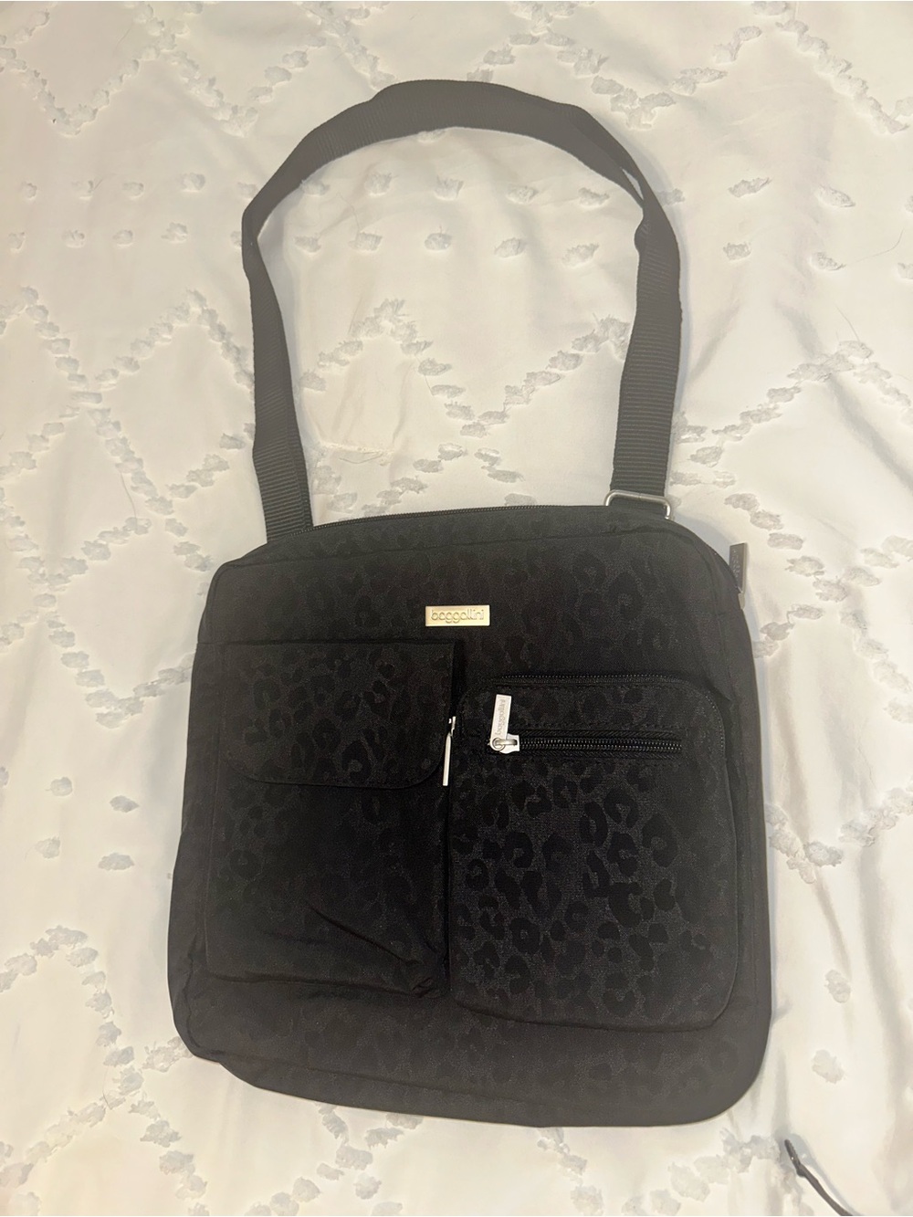 Baggallini Black Leopard canyon Crossbody Bag